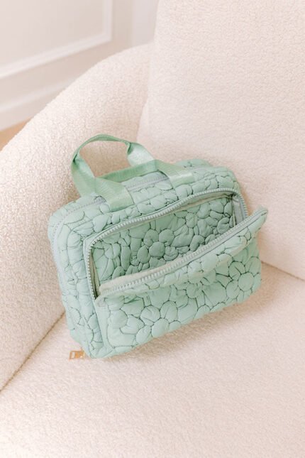 vip-flight-plans-essentials-travel-case-in-pear