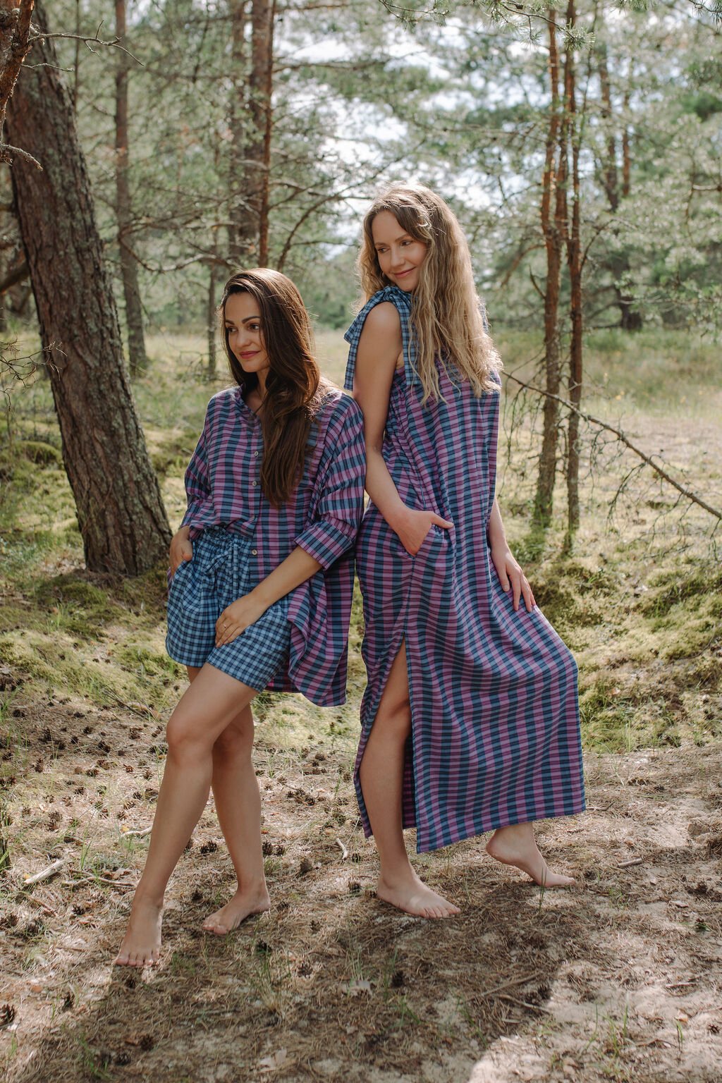 friends_twining_dresses.jpg