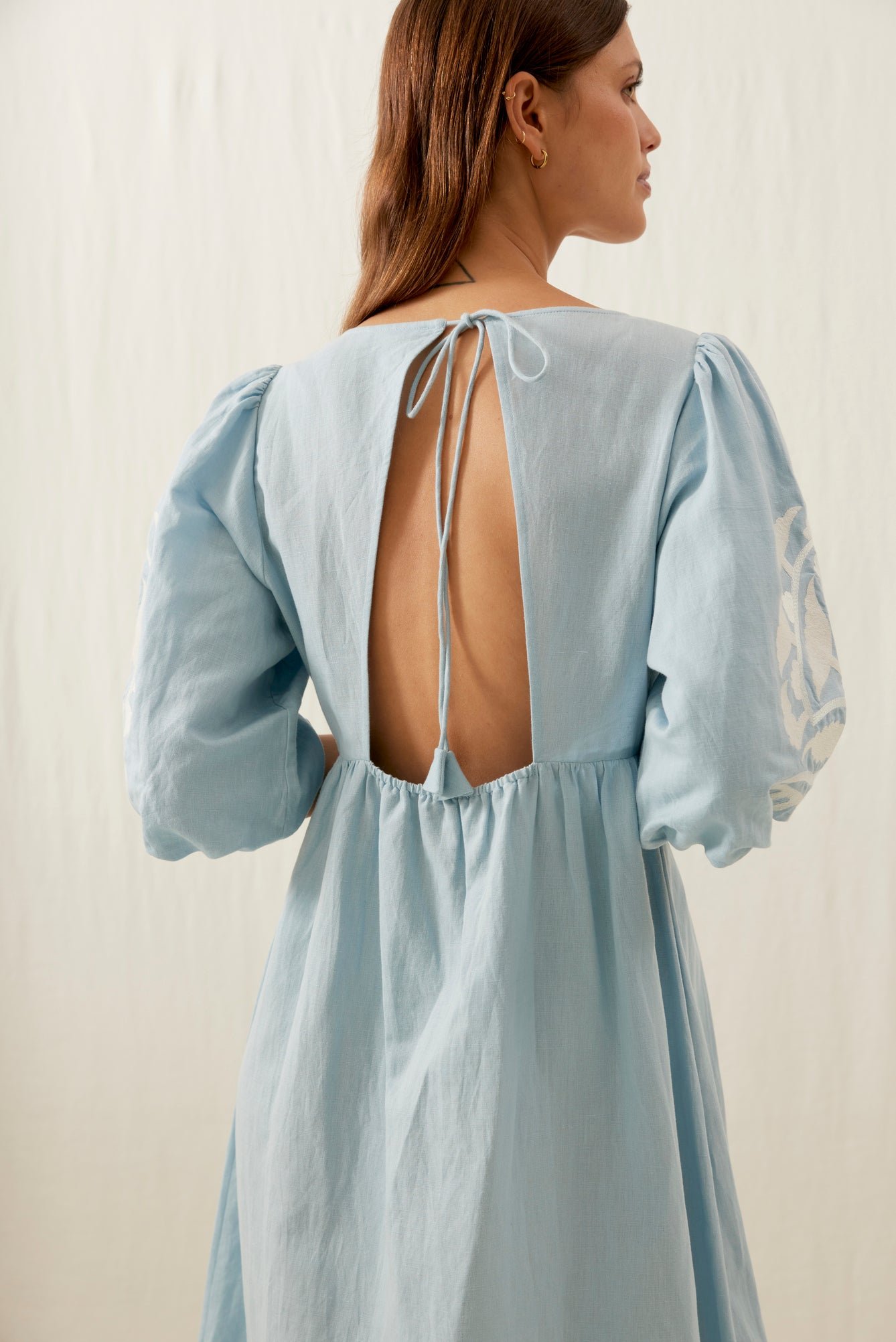 open_back_dress_for_summer.jpg