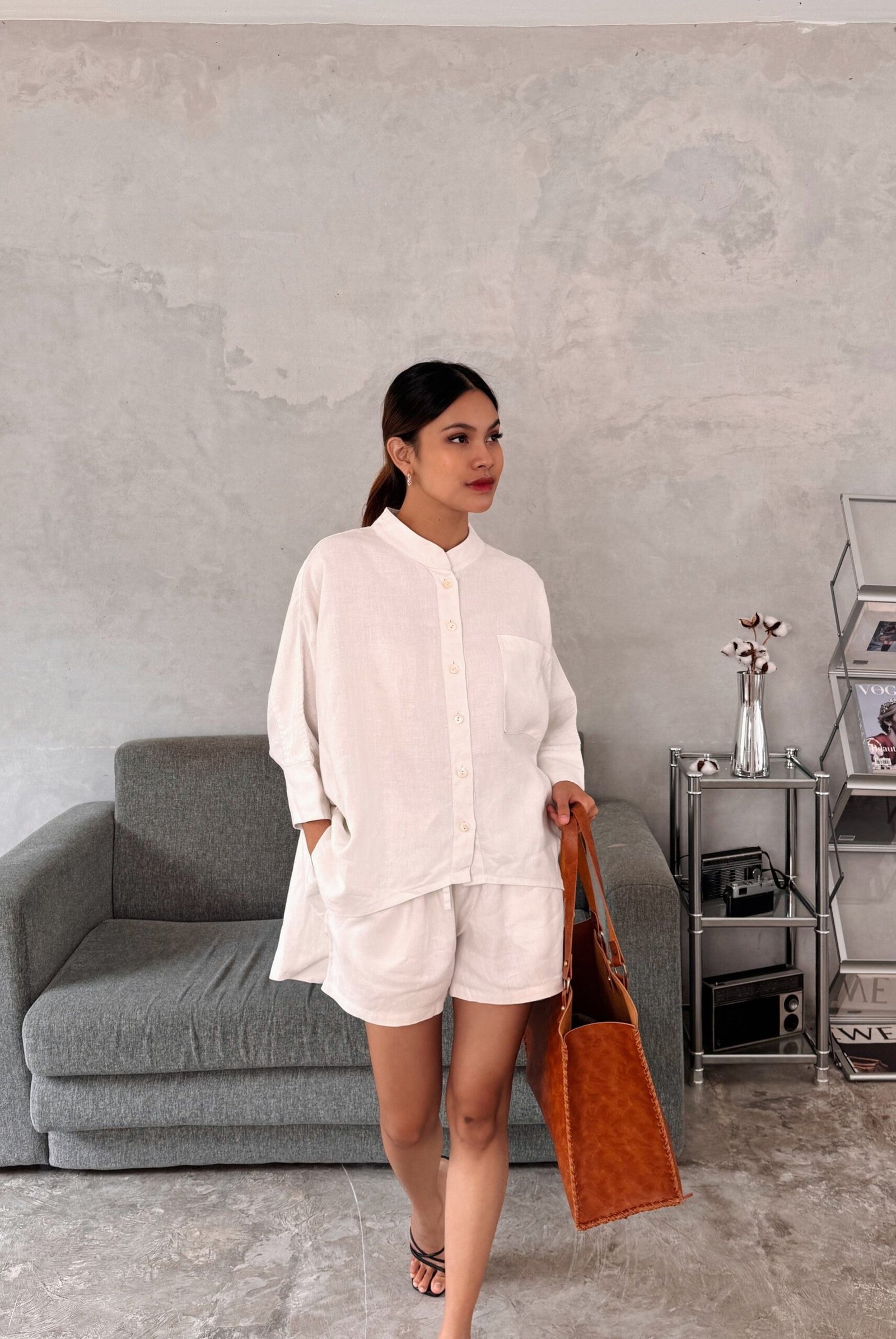oversized_women_shirt_in_off_white.jpg